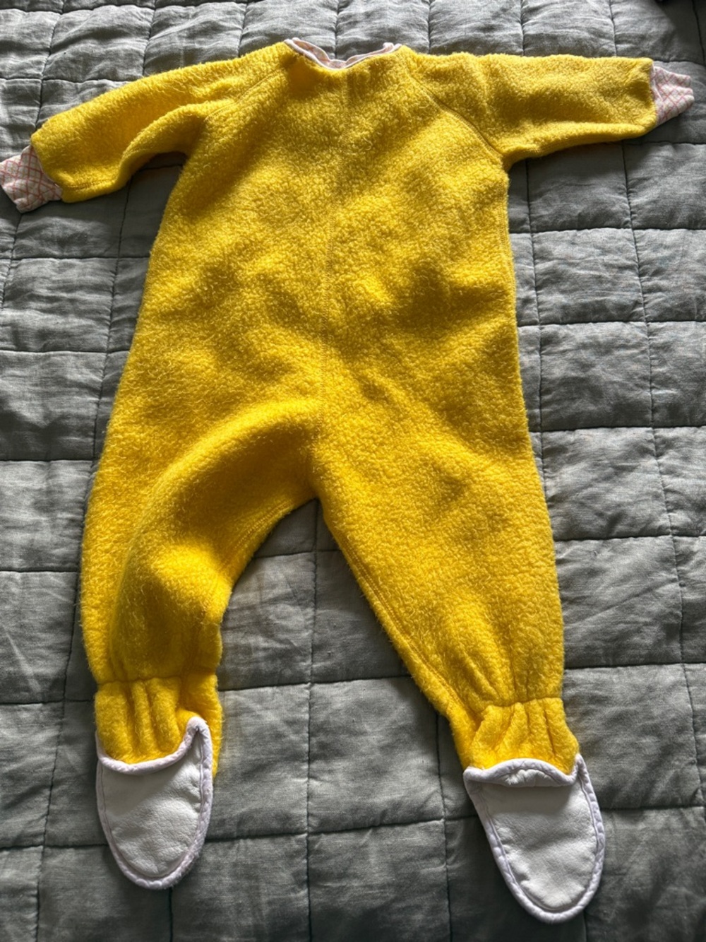 Vintage 70s Yellow Footed Pajamas Baby 9–12 Months | Retro One Piece Sleeper - Picture 6 of 6